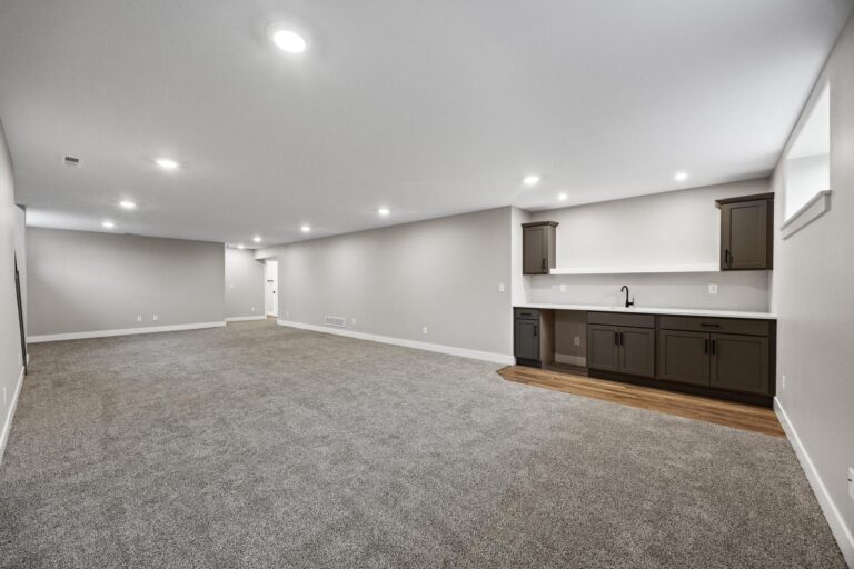 finished basement with wetbar